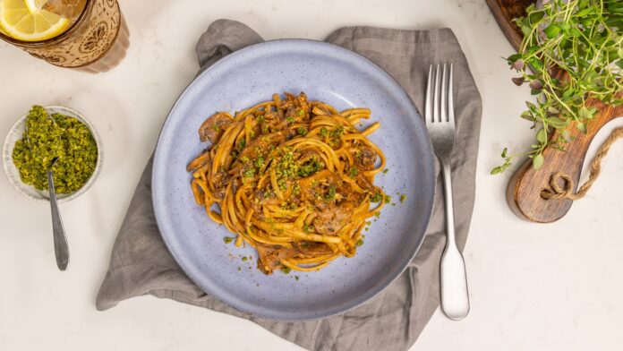 ספגטי בטטה פטריות ושום צילום יחצ (3)