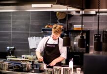 המדריך המלא לחוויית האוכל בחיפה