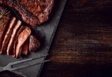 לא רק על האש: המדריך המקיף לחוויה קולינרית בשרית וכשרה